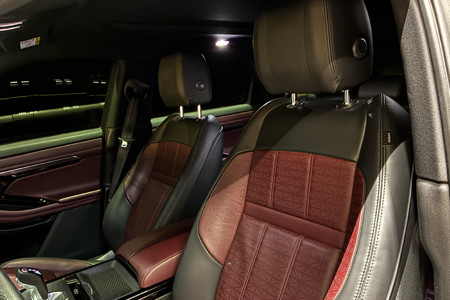 Range Rover Evoque P300 R-Dynamic HSE